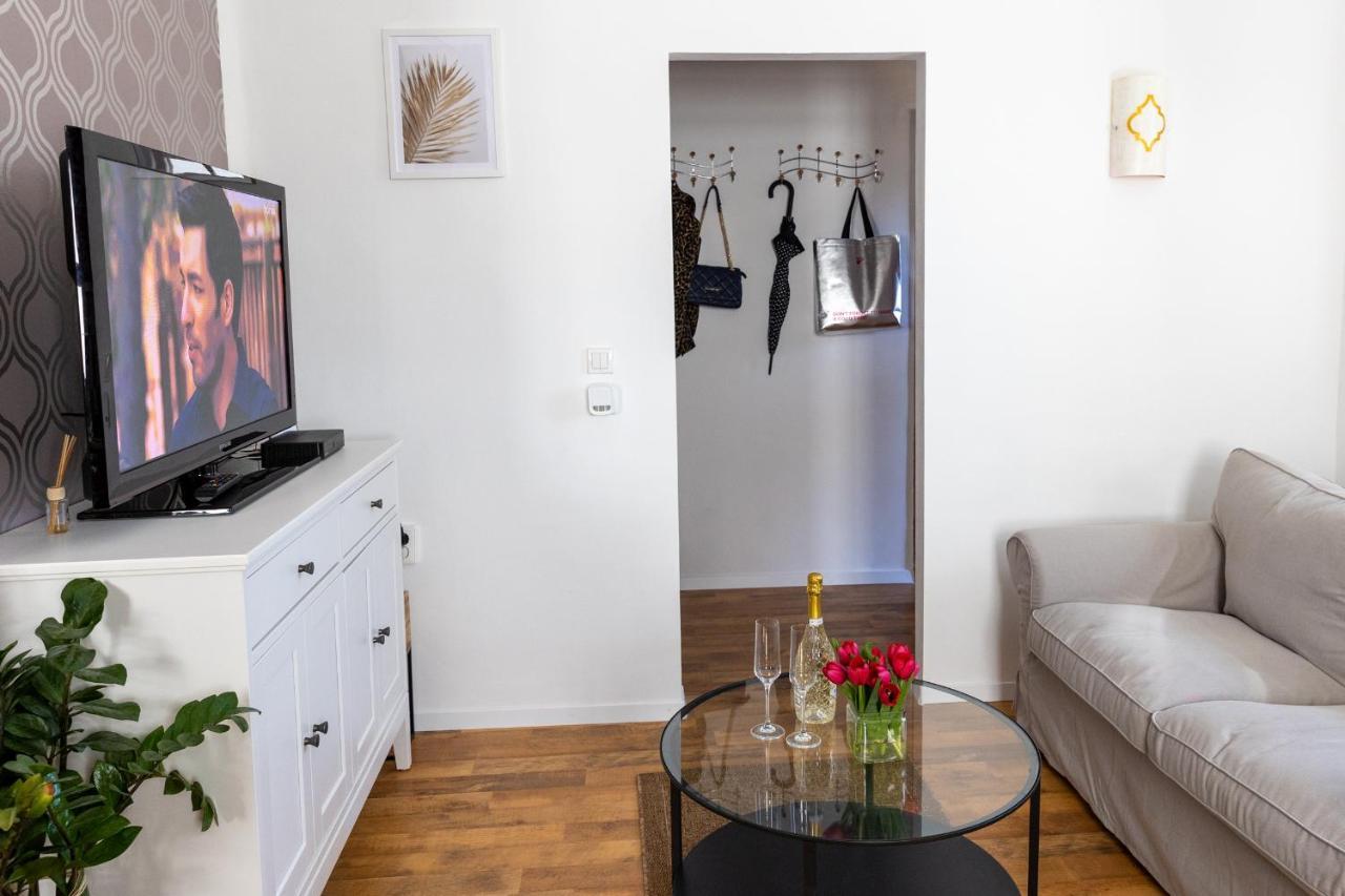 Republic Apartman Lejlighed Baja Eksteriør billede